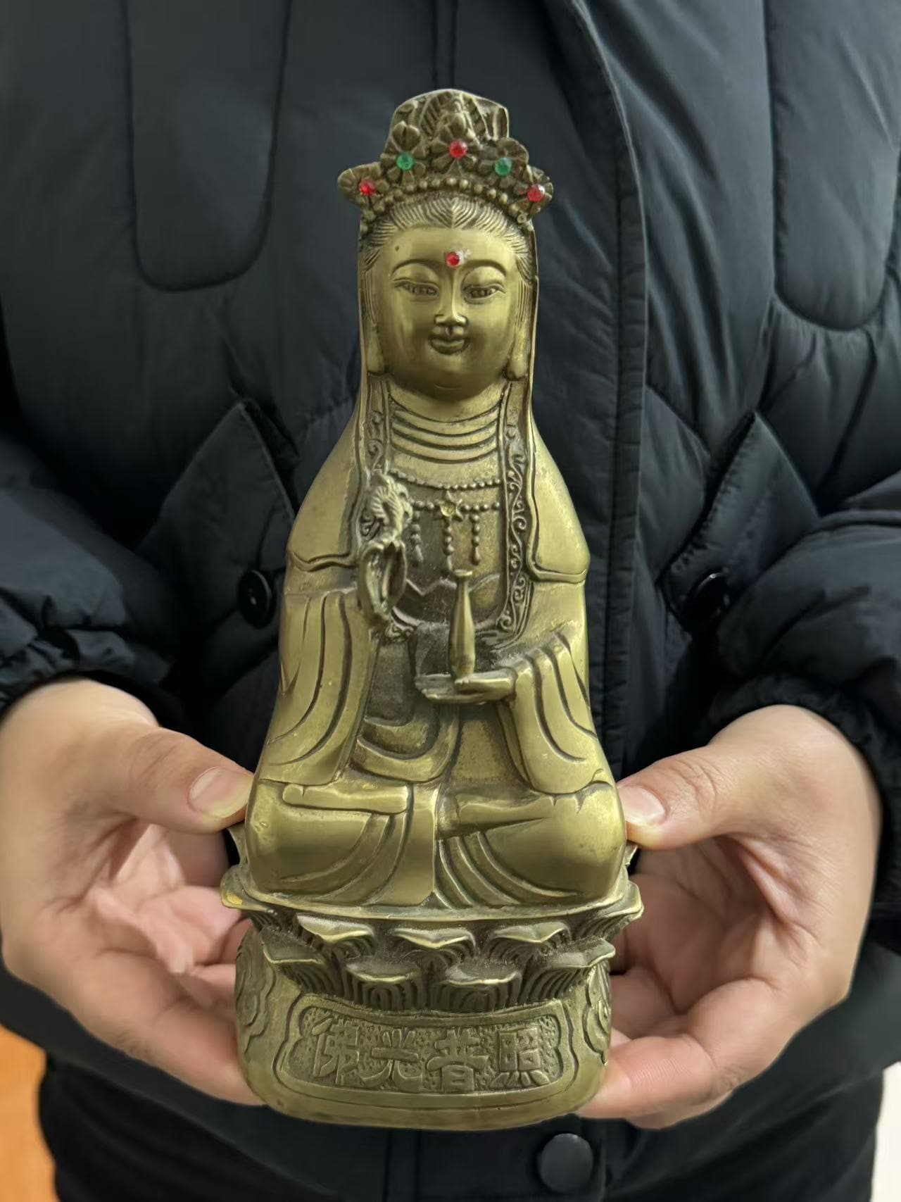 ♥小さな 観音像 観音様 とても古い 銅製 仏像 座像 骨董品 観音 ヴィンテージ銅製観音菩薩像 観音菩薩座像 観音菩薩 慈悲の女神