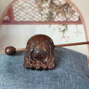 Naturligt retro trä Muyu Mokugyo buddhistisk munkinstrument trumma fisk altarbeslag, träfisk med klubba hammardekor mässande imitation