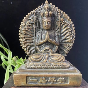 Tibet Vintage buddha statue,Thousand-Hand Guanyin buddha Kwan-yin Fengshui Buddhism Gifts Meditation,Zen,car decor, Pocket Buddha ornaments.