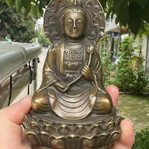 Copper Guan Yin Bodhisattva Tara Statue Goddess of Compassion and Healing Meditating Sculpture Eastern Enlightenment Buddhism temple decor