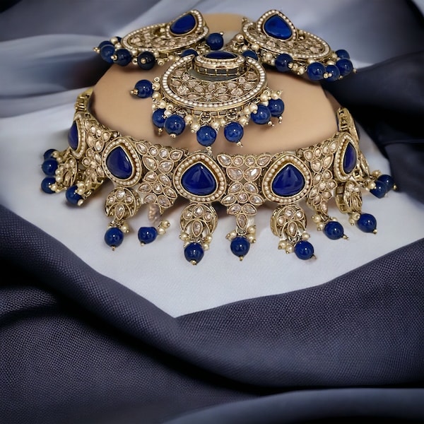 Reverse AD kundan necklace With tika/Pearl choker necklace/Antique gold necklace/Indian wedding jewelry/Punjabi Jewelry/Pakistani jewelry.