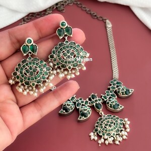 German silver kemp stone necklace/Ruby green silver necklace/Traditional Temple jewelry/South Indian oxidized jewelry/Saree necklace image 5