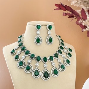 White gold finish emerald green necklace set/Diamond & pearl necklace/Faux Diamond statement necklace/Indian wedding jewelry/Pakistani