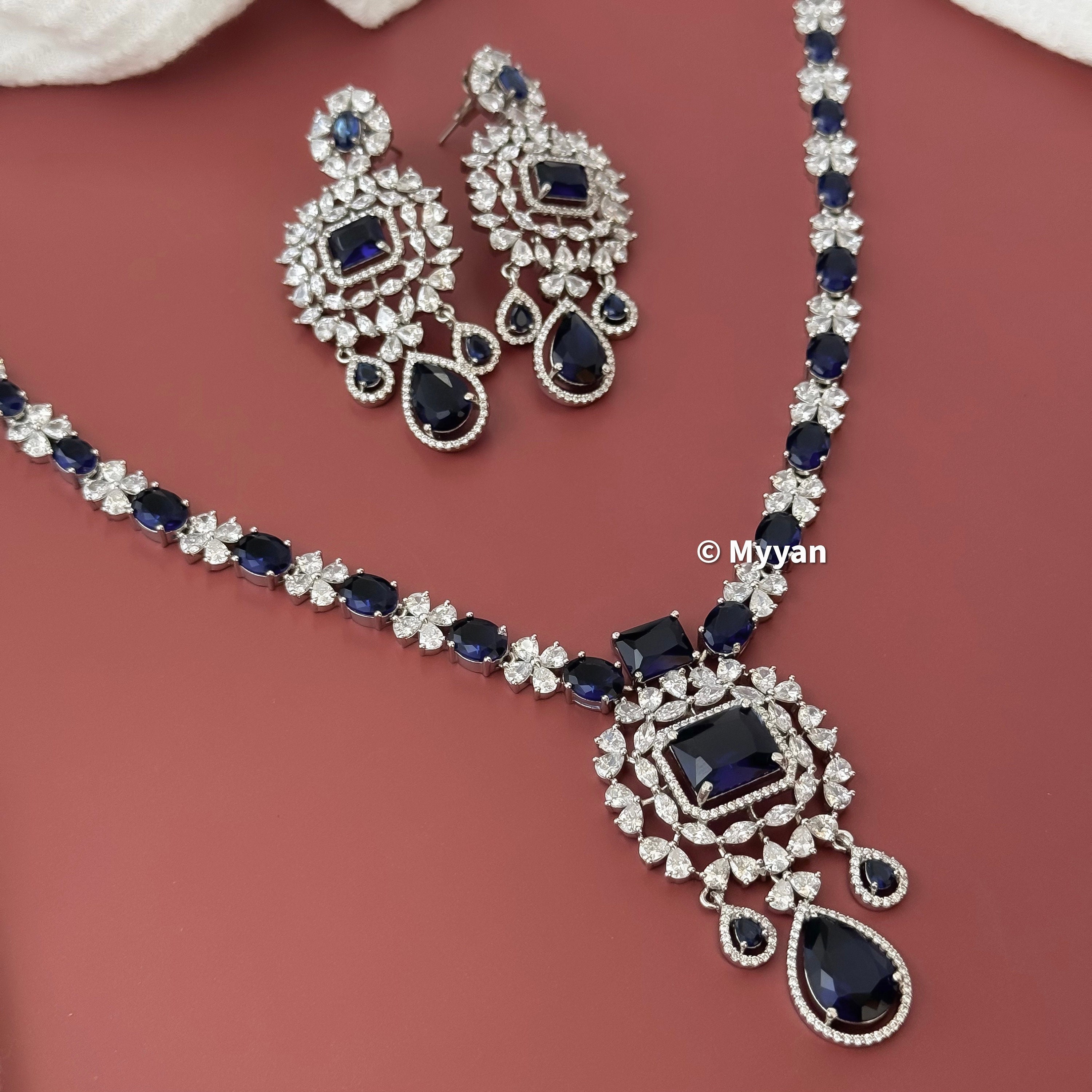 White Tone Cubic Zirconium and Stone Necklace Set/sapphire