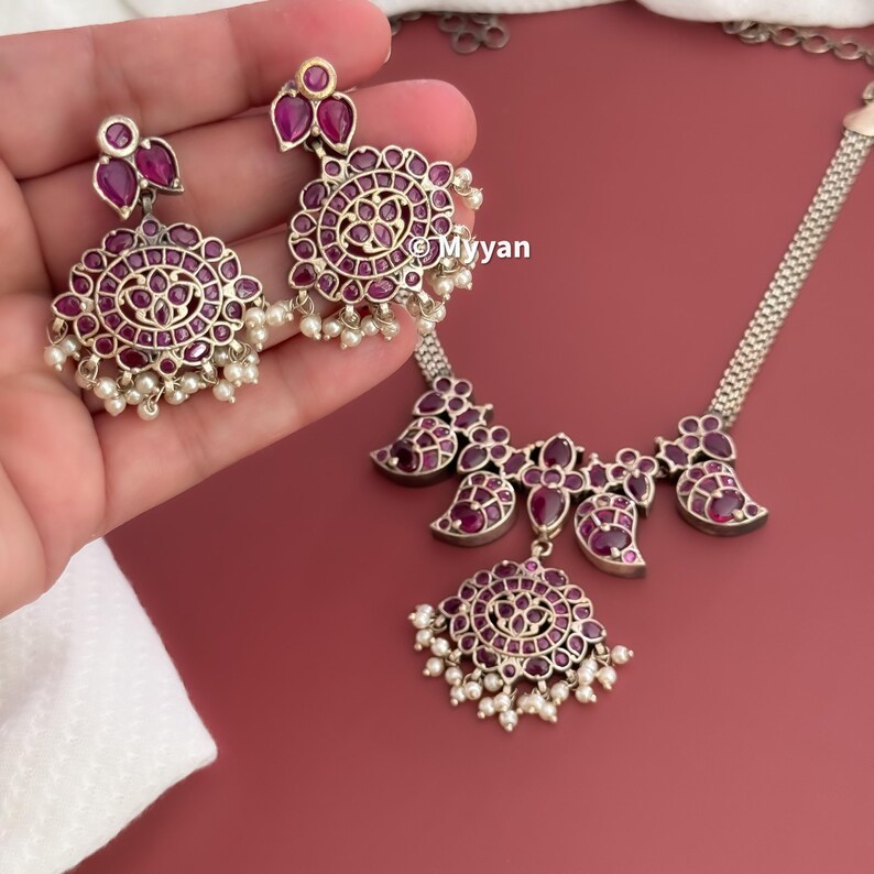 German silver kemp stone necklace/Ruby green silver necklace/Traditional Temple jewelry/South Indian oxidized jewelry/Saree necklace image 3