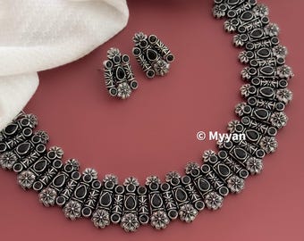 Ruby green oxidized necklace set/Multicolor oxidized jewelry/Delicate necklace/Indian tribal handmade jewelry/Boho necklace/Garaba jewelry