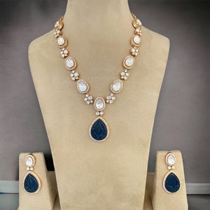 Ensemble de colliers longs polki kundan non coupés/Collier Polki inspiré de Tyani/Collier en pierre sculptée bleue/Bijoux indiens Bollywood/Bijoux pendjabi
