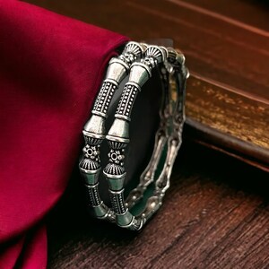 Indian Oxidized silver bangle pair of 2/German silver single line bangles/Oxidized kadli/Indian Tribal bangles/Banjara bangles/Traditional