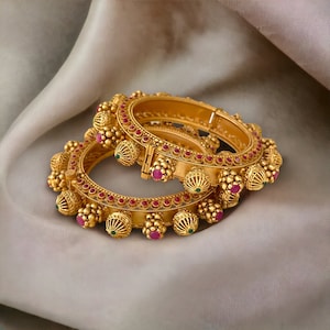 Gold rajwadi Kada bangle/Pacheli bangles/Antique gold openable kada/Indian wedding jewelry/Rajwadi jewelry/Bridal jewelry/Gold patla pair