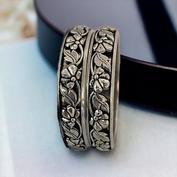 Oxidized silver lightweight floral bangle pair/German silver bangles/Silver bracelet/Indian bangles/Banjara bangles/Pakistani jewelry/Boho