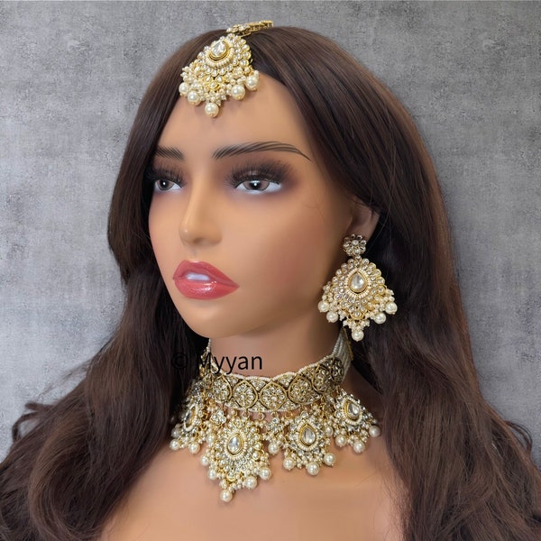 Premium quality white  kundan choker necklace set with tika/White kundan & pearl bridal jewelry/Indian Pakistani Wedding jewelry/Bollywood