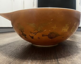 Vintage Pyrex Cinderella Bowl