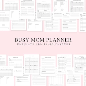 Può includere: Una raccolta di pagine di agenda bianche con testo nero e layout a griglia, con il titolo BUSY MOM PLANNER ULTIMATE ALL-IN-ON PLANNER. I fogli includono sezioni per compleanni, regali, informazioni sulla casa, budget, bollette e pianificazione pasti.