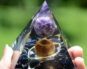 Pirámide de cristal de orgonita