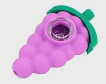Pipa de silicona con diseño de uva: diseño novedoso en morado o verde.
