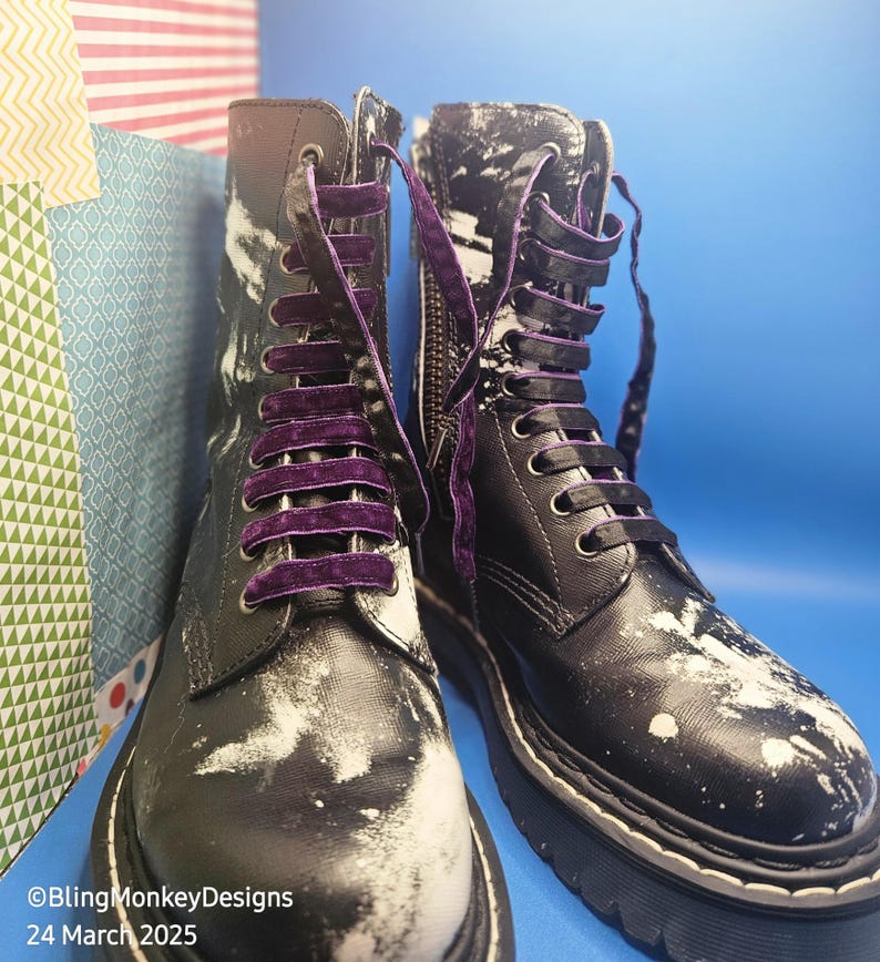 Purple velvet and black satin laces for your Dr Martens boots. Reversible laces, you can show the vibrant purple side, or reverse sides when you lace up and show the black satin side with just enough of the purple edging showing for a pop of colour.