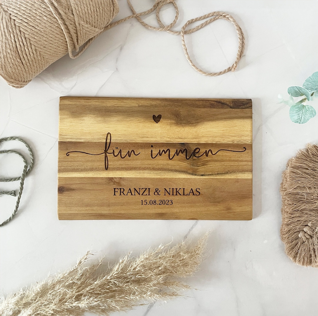 Hochzeitsgeschenk Holzbrett Mit Gravur - 27,5x21,5cm Für Brautpaare