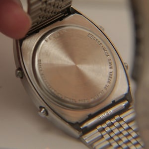 Reloj vintage SEIKO ALBA Y770-5080 Cronógrafo Digital de Cuarzo para Hombre W220 *FUNCIONANDO imagen 7