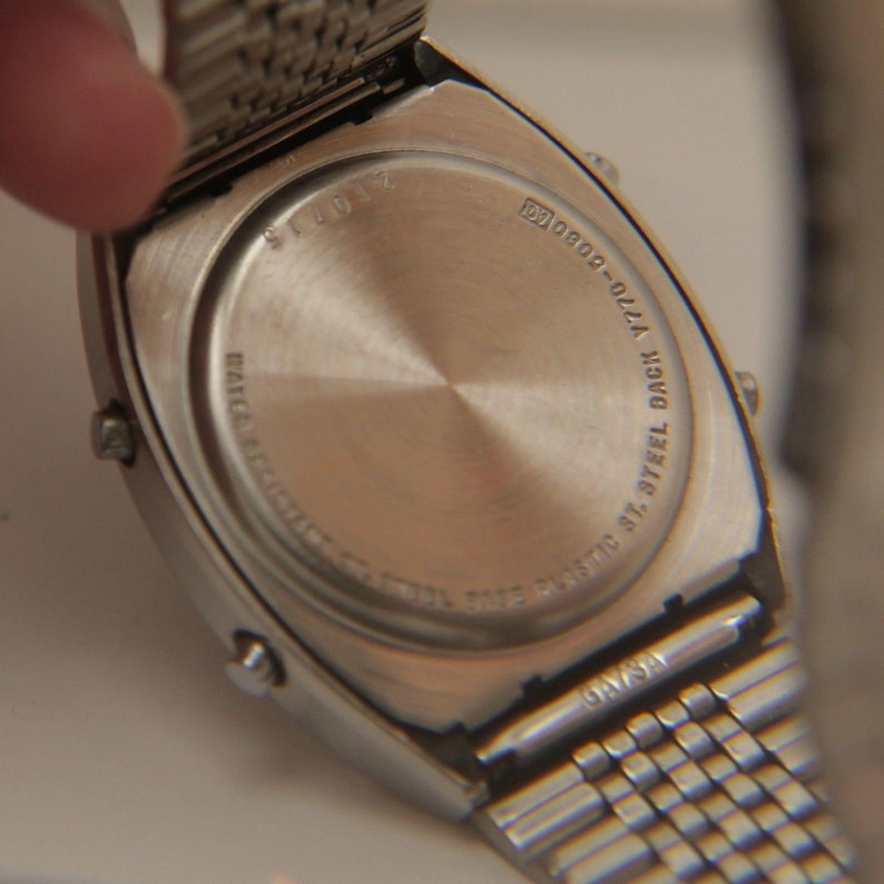 Reloj vintage SEIKO ALBA Y770-5080 Cronógrafo Digital de Cuarzo para Hombre W220 *FUNCIONANDO imagen 7