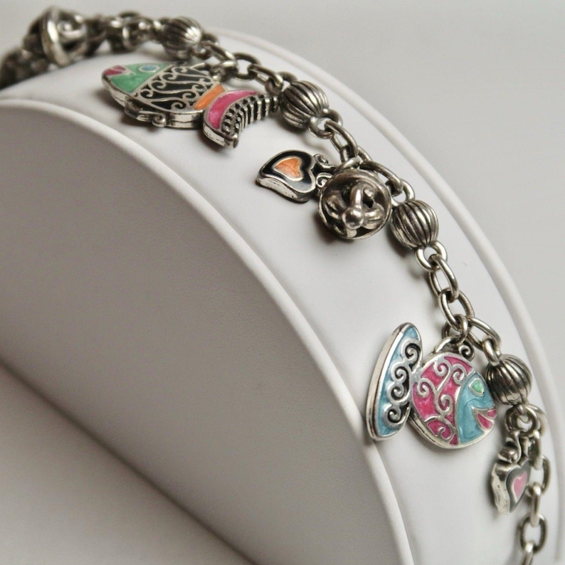 BRIGHTON Bunte Emaille Fische Silber Ton Charme Vintage Armband Schmuck Br48 Bild 2
