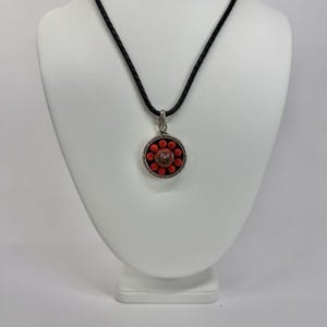 BRIGHTON Pagoda Cloisonné Ciondolo tono argento Collana vintage Gioielli N570 immagine 3