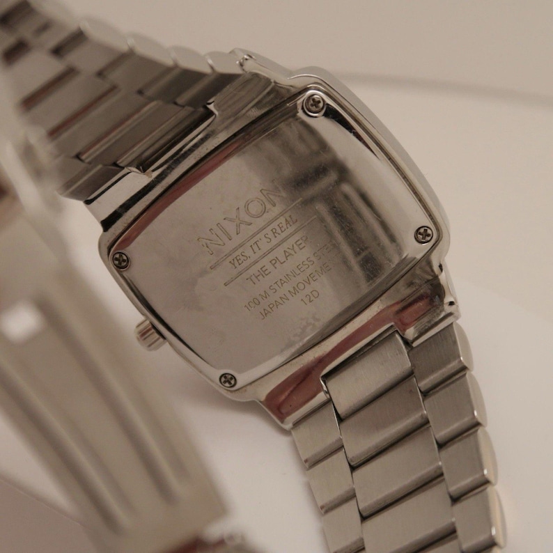 NIXON Sí, es auténtico reloj analógico de cuarzo vintage de acero inoxidable W215 *FUNCIONANDO imagen 5