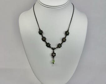 1928 Green Crystal Floral Dainty Gold Tone Vintage Necklace Jewelry N374