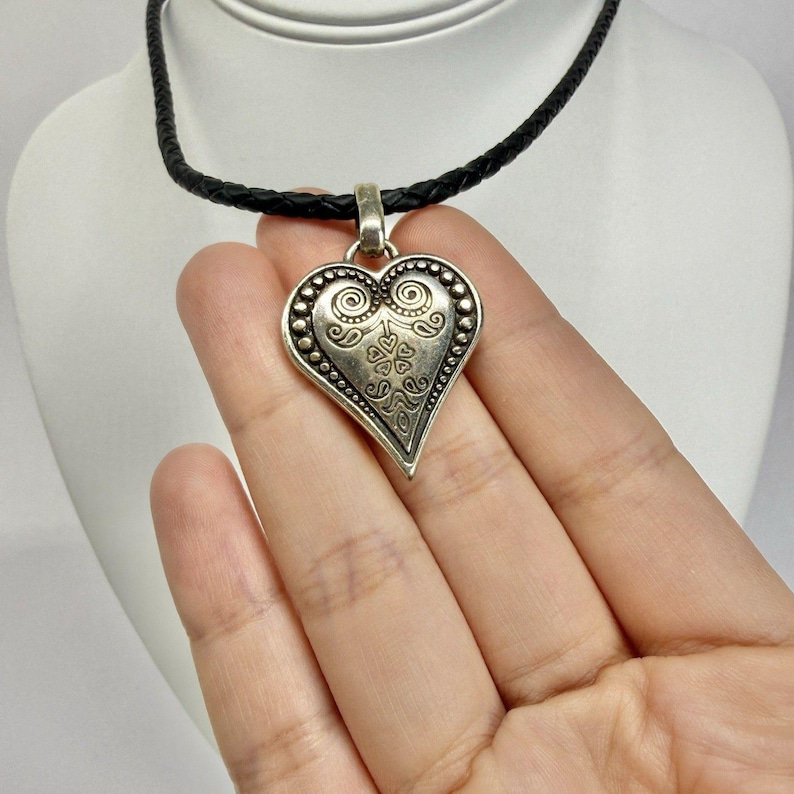 BRIGHTON Ophelia Heart Pendant Silver Tone Vintage Necklace Jewelry N567 image 1