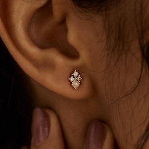 Clous d'oreilles mini perle à dos plat, boucles d'oreilles cartilage diamant, boucles d'oreilles de mariage, boucle d'oreille minimaliste en argent sterling, cadeaux de demoiselles d'honneur