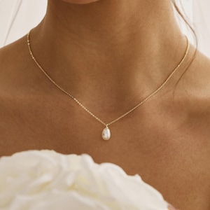 Natural Pearl Drop Necklace, Simple Pearl Pendant Necklace, Minimalist Gold Necklace, Wedding Necklace, Gift for Mom, Handmade Gifts for Her