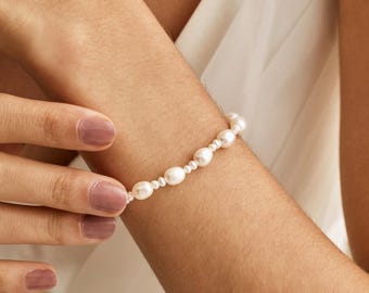 Natural Freshwater Pearl Bracelet, Dainty Real Pearl Jewelry for Women, Minimalist Wedding Bracelet, Bridesmaids Gift for Her, Gift for Mom