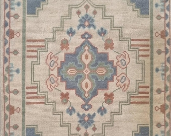 Hand-Knotted Wool Lori Rug: Turkish Vintage Style Area Carpet