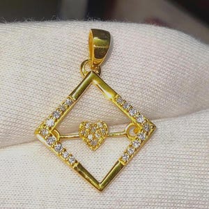 Colgante de corazón de moissanita: Plata de ley de corte redondo, chapado en oro de 14 quilates