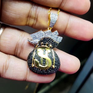 Ciondolo a forma di borsa porta soldi con diamanti taglio rotondo, diamante nero simulato, placcato oro giallo 14 carati, argento sterling 925, ciondolo hip hop, ciondolo a forma di borsa porta soldi
