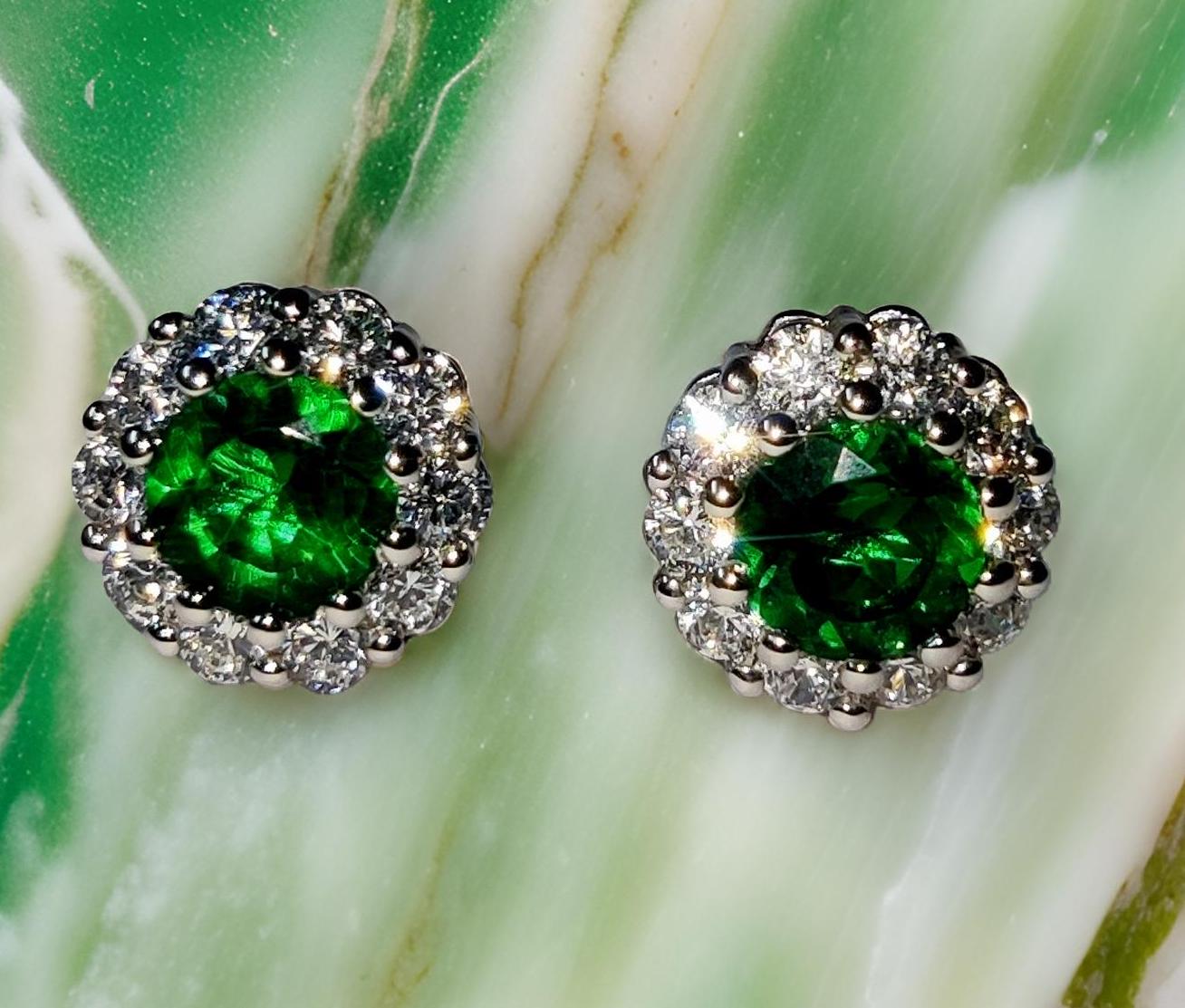 エメラルドハロースタッドピアス、模造ダイヤモンド、14Kイエロー