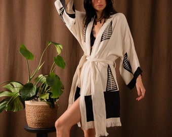 Bohemian Handwoven Cotton Short Kimono Robe, Traditional Organic Long Sleeve Pyramid Swim Cover Up, Ethnic Short Kaftan Women