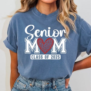 Senior Mom 2025 Shirt: Graduation Family Matching Tee