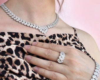 Hartkristallen sieradenset: geplatineerde messing ketting, oorbellen, armband, ring