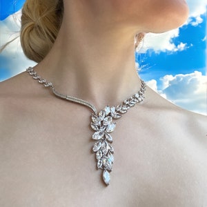 Petals & Leaves Crystals Jewelry Set 2 Pieces, Necklace, Earrings, Delicate, Handmade, Sophisticated Wedding Floral Vine Bridal