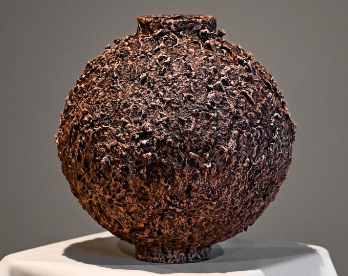 Organic Textured Art Vase – One-of-a-Kind Biomorphic Sculpture in Rustic Tones – Earth-Inspired Design – Eco-Friendly Decor for Modern Homes
