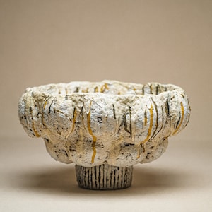 Ciotola in cartapesta fatta a mano - Decorazione da tavola boho chic, centrotavola moderno in stile fattoria con accenti rustici - Regalo d'arte unico e sostenibile