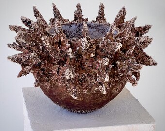 Sculpture en papier argile rouge terre : art abstrait biomorphique, récipient contemporain, bol texturé organique