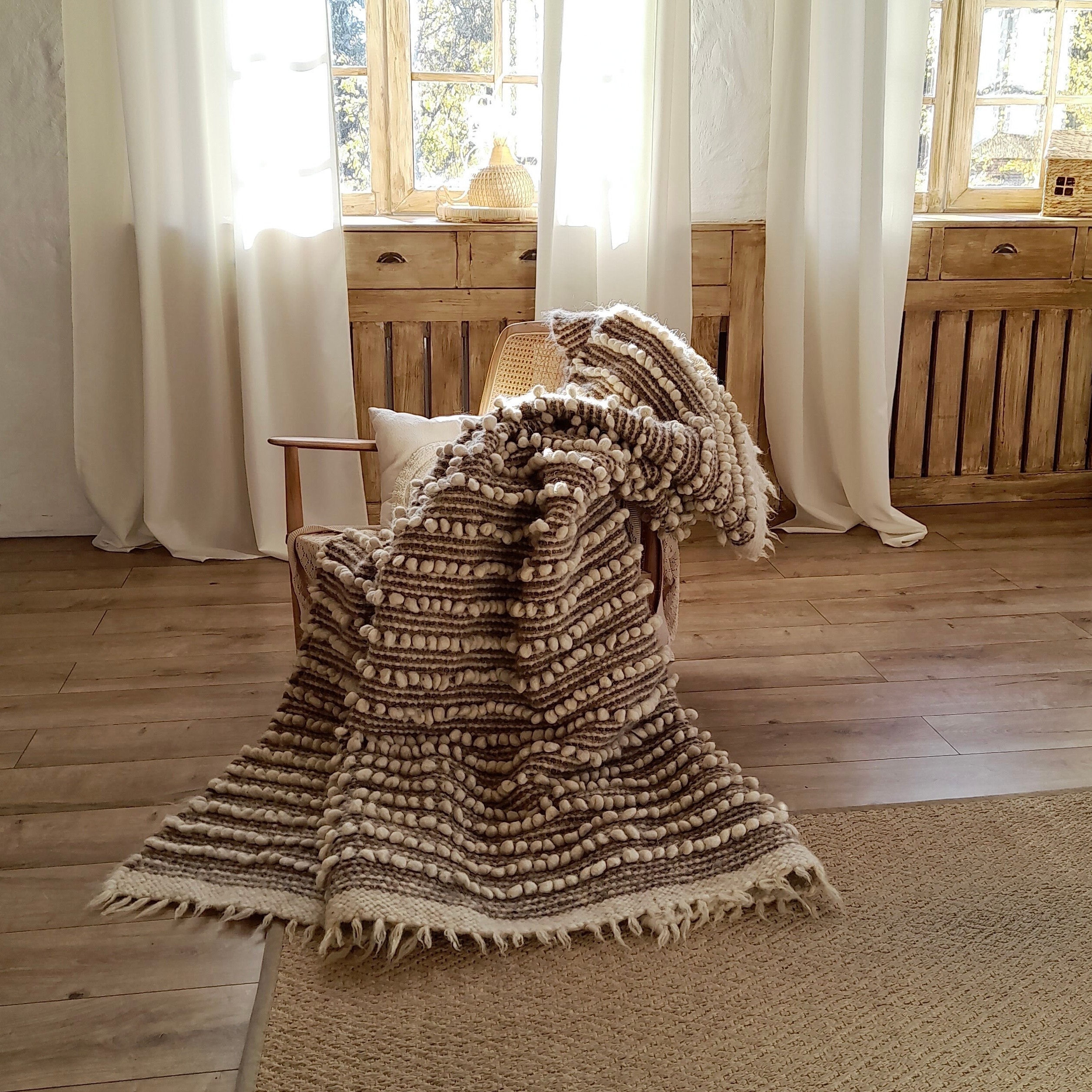 Wool Blanket California King Natural Sheep Wool Throw Blanket Warm and Cozy Texture Ideal for Scandi Home Decor Traditional Design