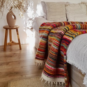 Farmhouse-style woolen throw - Bedroom accent for warmth