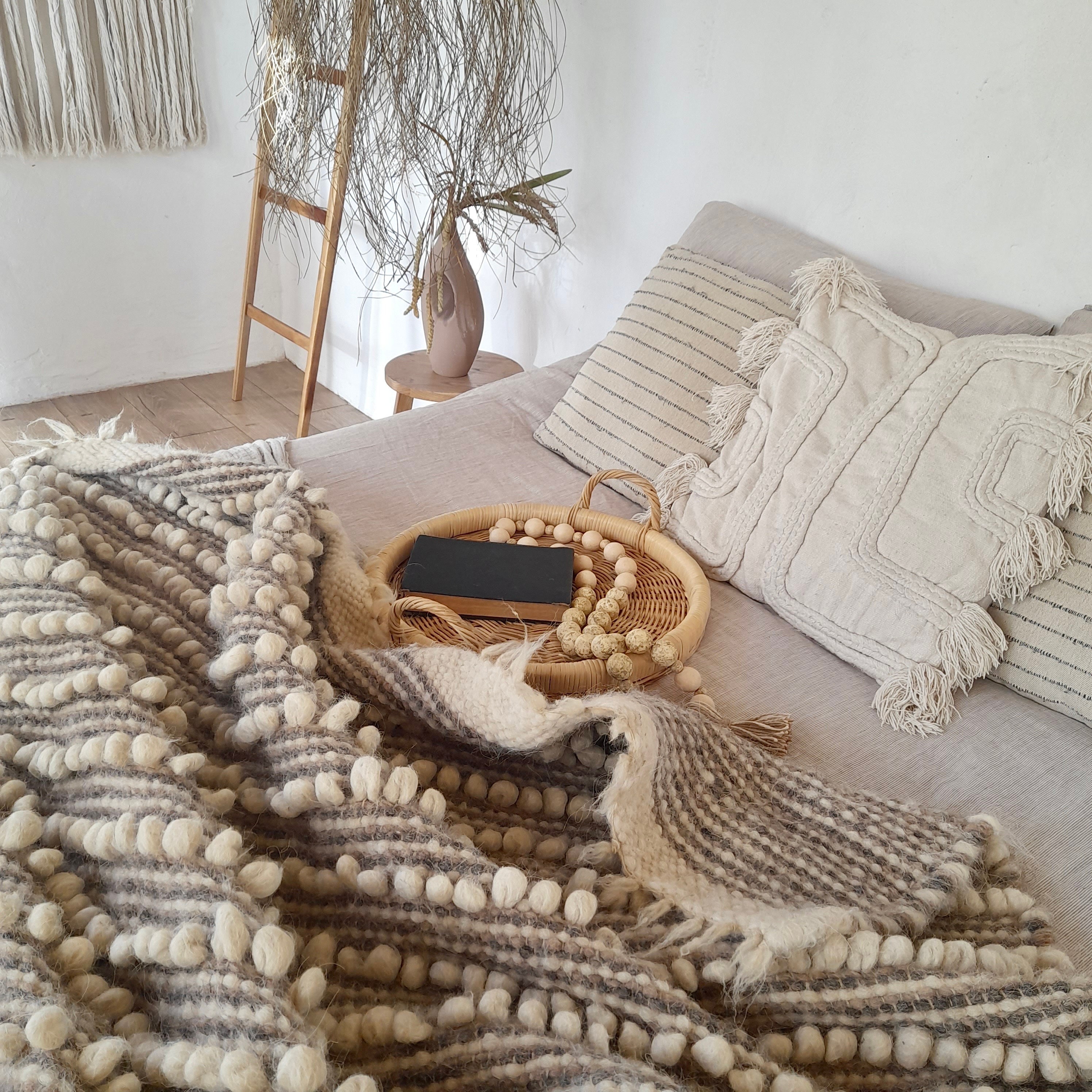 Wool Blanket California King Natural Sheep Wool Throw Blanket Warm and Cozy Texture Ideal for Scandi Home Decor Traditional Design