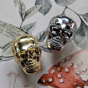 Gold or silver skull drawer handle/skull shaped drawer pull/gothic cabinet handle/skull door knob/halloween furniture hardware/gothic core