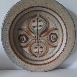 Søholm Denmark, vintage dish from their infamous Erika line, produced 1970s. Designed by Einar Johansen. Made in Bornholm, Denmark.