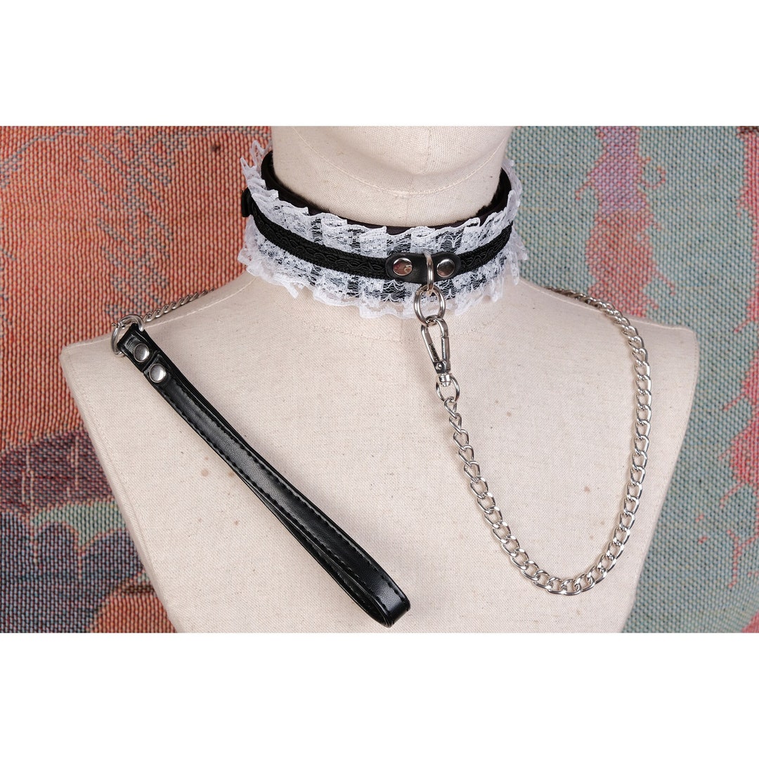 Collier De Bondage Dentelle Avec Laisse Et Chaîne Métallique - Jouet Adulte BDSM Réglable - Rouge Et Noir - Neuf