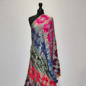 Saatrangi Banarsi Dupatta
