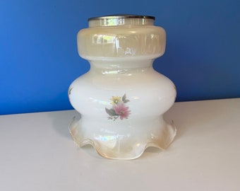 1 x Beautiful Vintage 17.7cm diameter Frilled edged Glass light shade. Opaque 2 tone  lustre glass with a little floral pattern